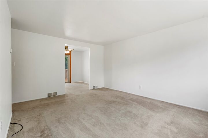 Property Photo:  250 Burch Dr  PA 15108 