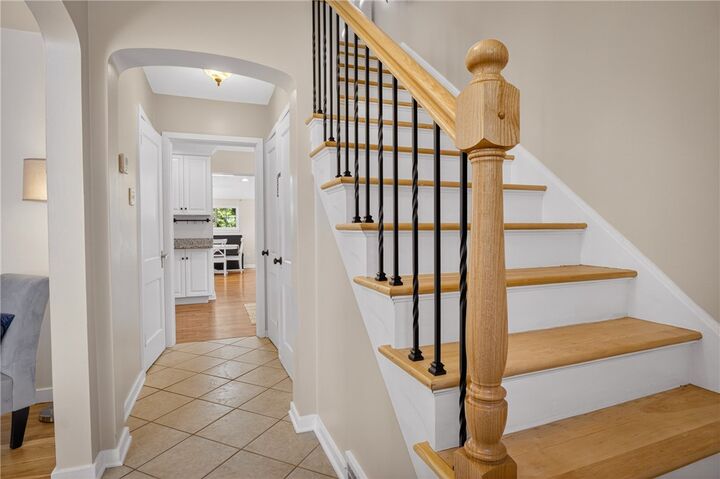 Property Photo: 2406 Morrow Pl PA 15102