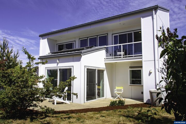 Property Photo:  32903 Wildrose Dr  OR 97389 