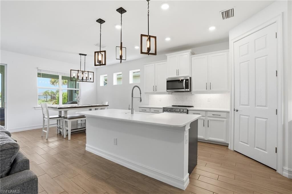 Property Photo:  28032 Captiva Shell Loop  FL 34135 