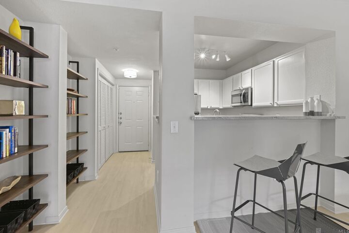 Property Photo:  6765 Corporate Boulevard #5206  LA 70809 