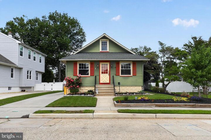 Property Photo:  37 Payson Avenue  NJ 08106 