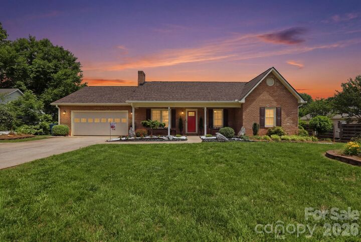 Property Photo: 4 Fox Ridge Drive NC 28630