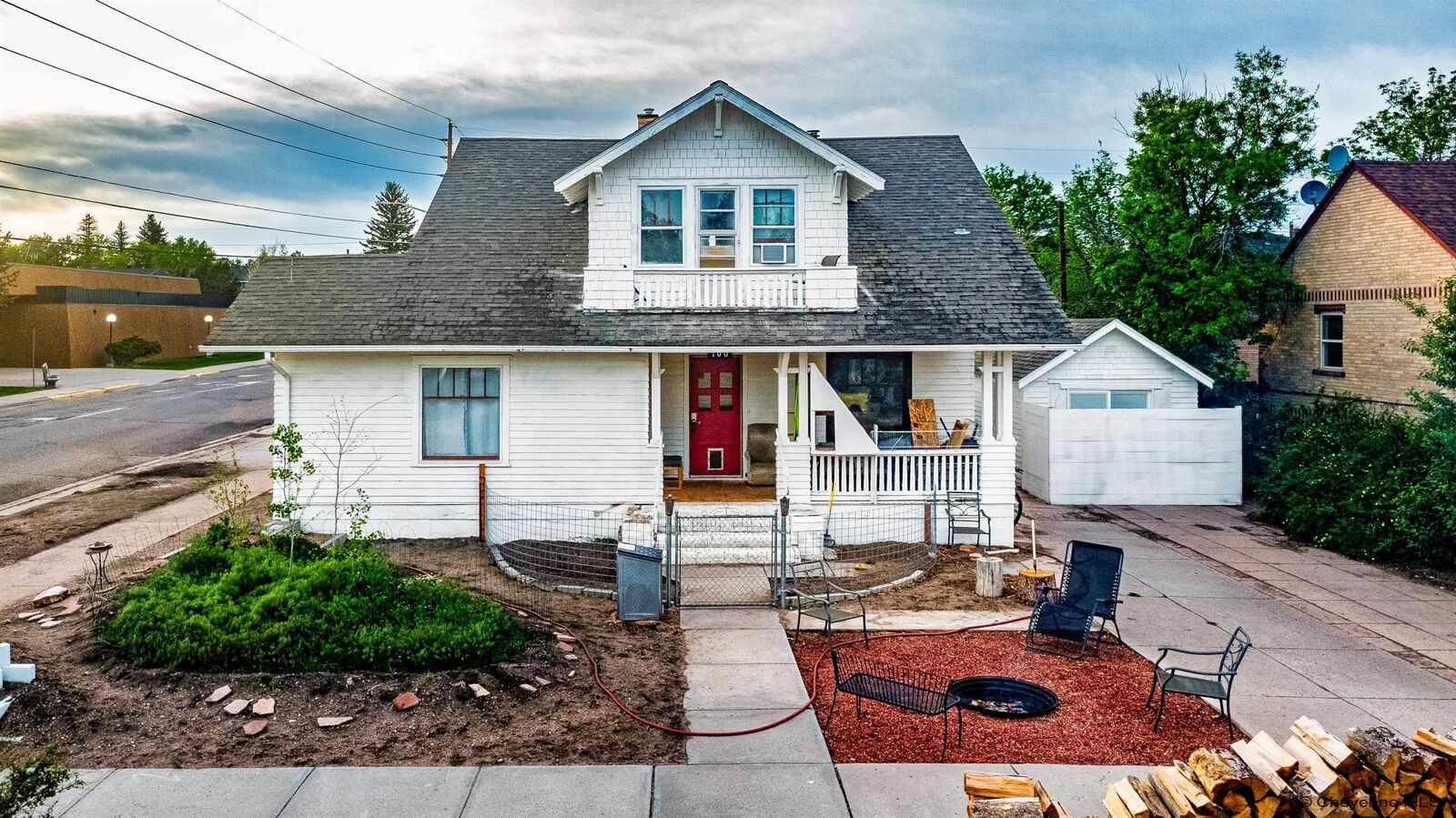 Property Photo:  100 E 28th St  WY 82001 