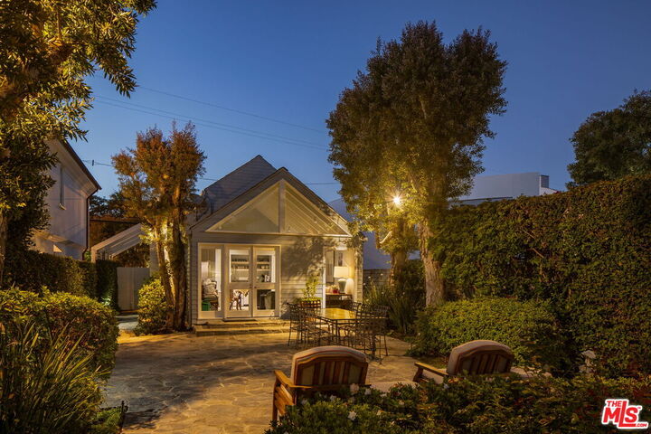 Property Photo:  23758 Malibu Rd  CA 90265 