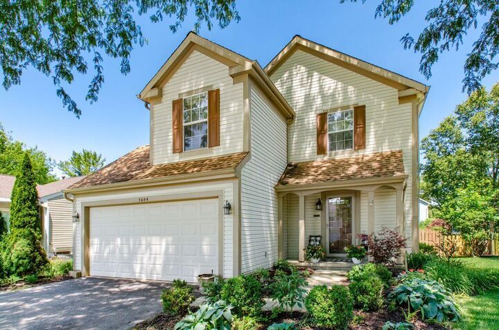 Property Photo: 1684 Weather Stone Lane OH 43235