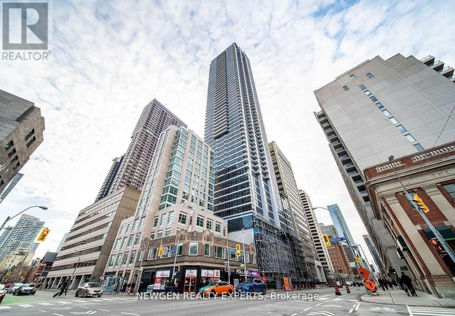 Property Photo: 395 Bloor Street East 3004 ON M4W 0B4