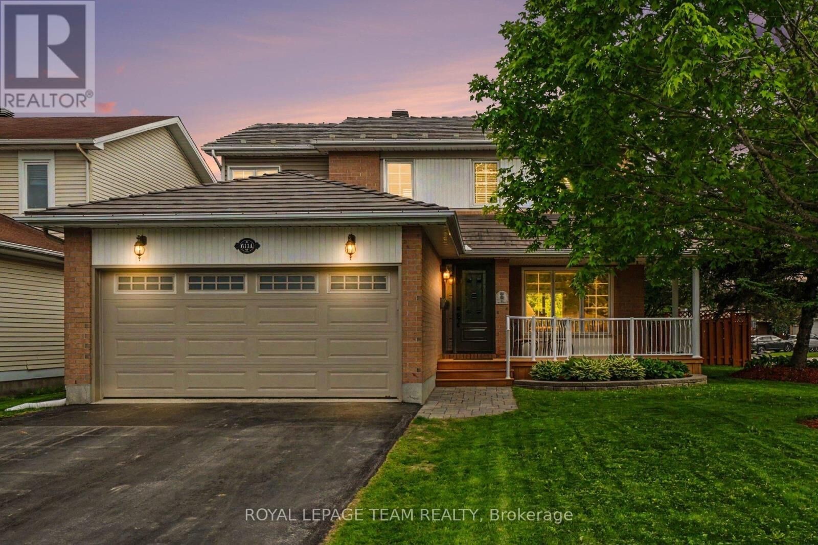 Property Photo: 6114 Silverbirch Street ON K1W 1C5
