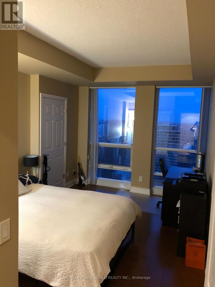 Property Photo:  763 Bay Street 4802  ON M5G 2R3 