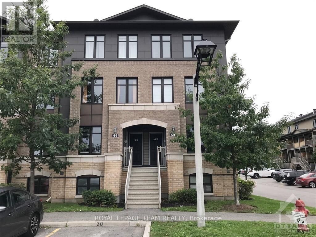 Property Photo:  42 Argent Private  ON K2K 0H2 