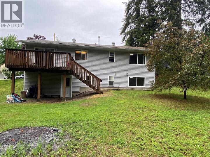 Property Photo: 945 Pine Crescent BC V0G 1G0