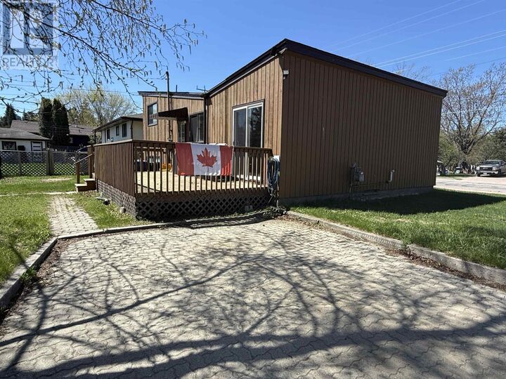 Property Photo:  133 Memorial Ave  ON P8N 2M4 