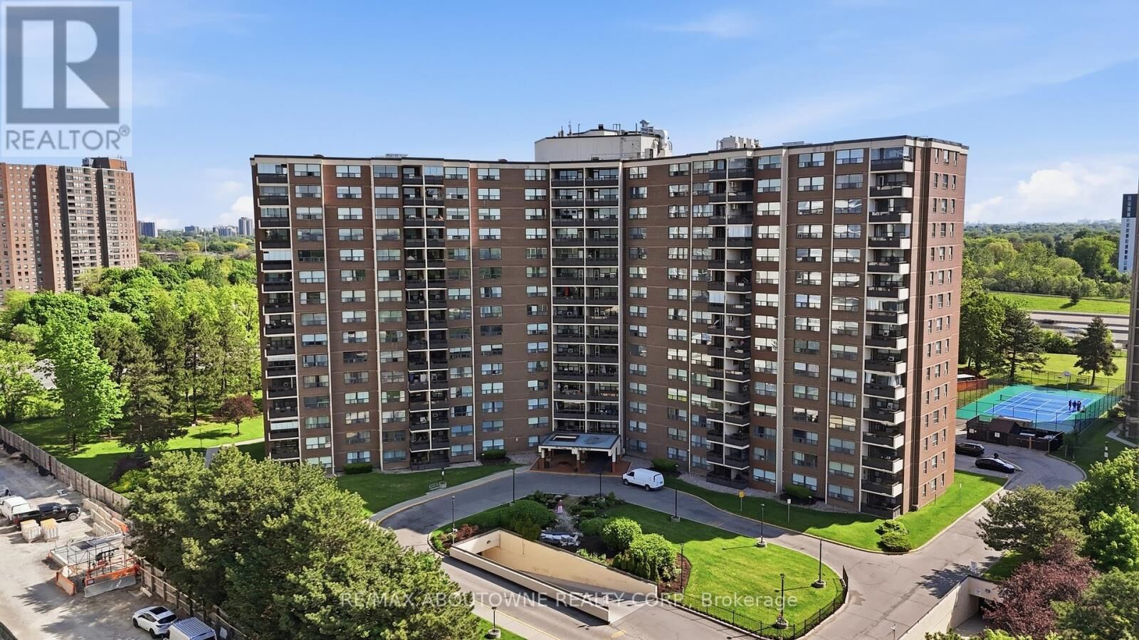 Property Photo: 551 The West Mall 608 ON M9C 1G7