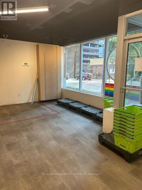 Property Photo:  609 Church Street  ON M4Y 2T3 