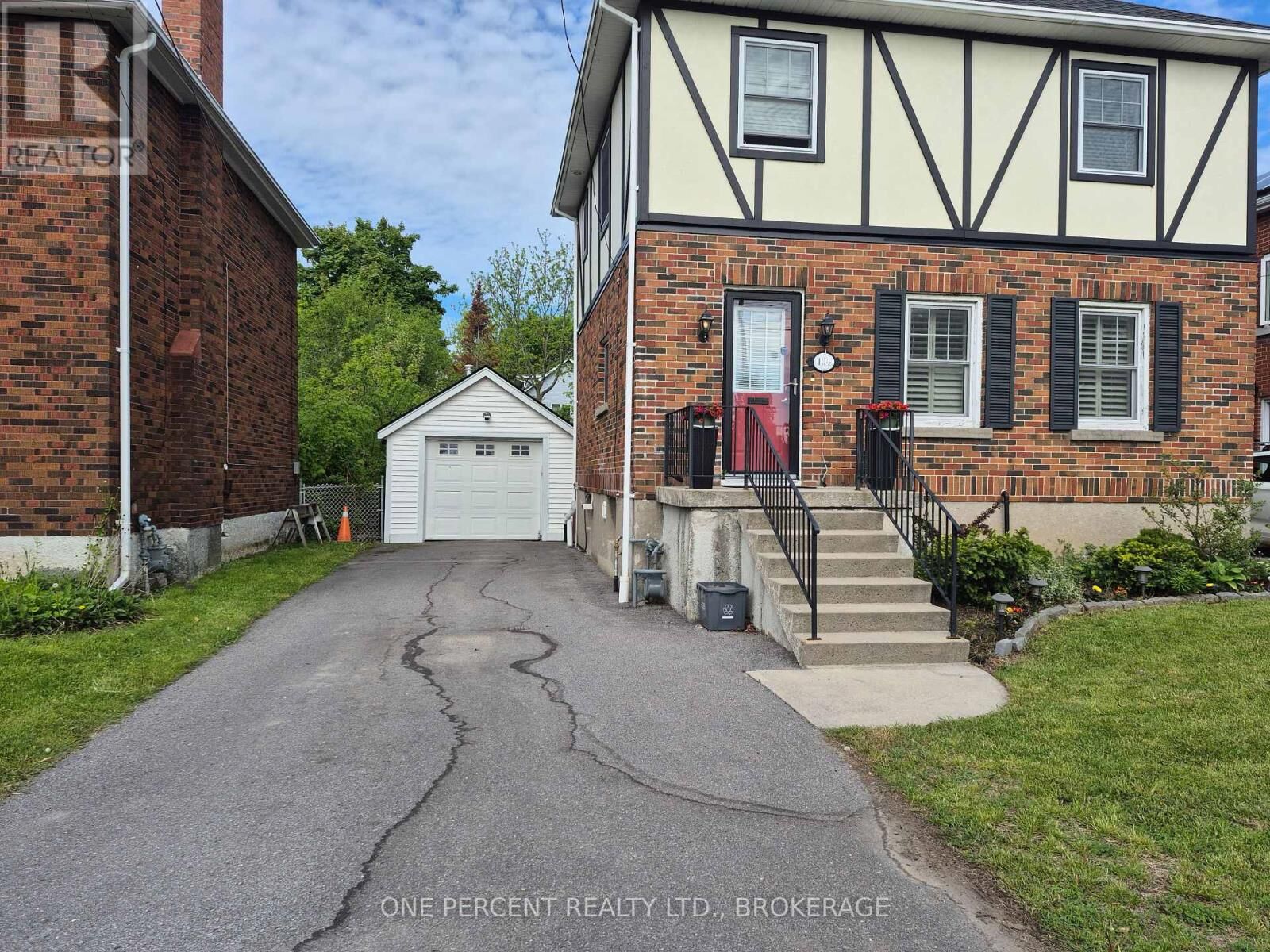 Property Photo: 104 Ellerbeck Street ON K7L 4H7