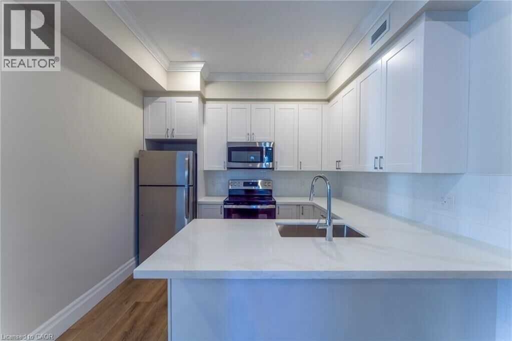 Property Photo:  100 Charlton Avenue West 203  ON L8P 2C3 