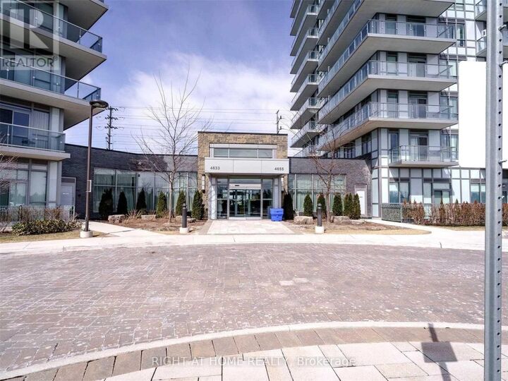 Property Photo:  4655 Glen Erin Drive 102  ON L5M 0Z1 