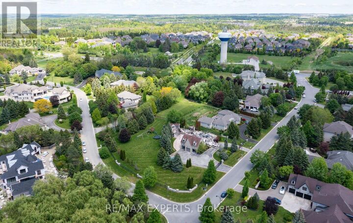 Property Photo:  76 Forest Heights Boulevard  ON L0J 1C0 