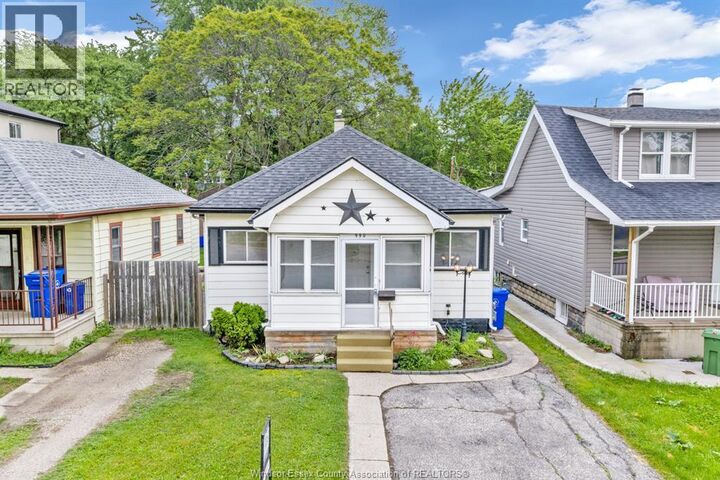 Property Photo: 990 Campbell Avenue ON N9B 2J2