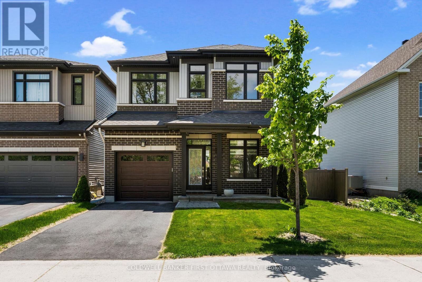 Property Photo:  43 Deerfox Drive  ON K2J 4V1 