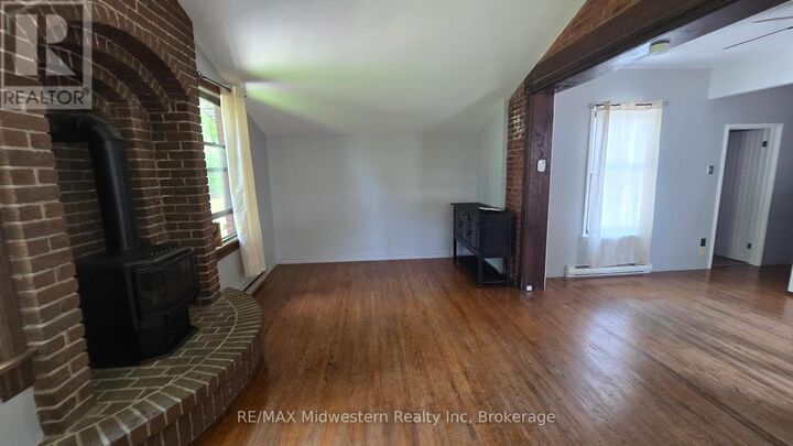 Property Photo: 545 Inkerman Street East 2 ON N4W 2N8