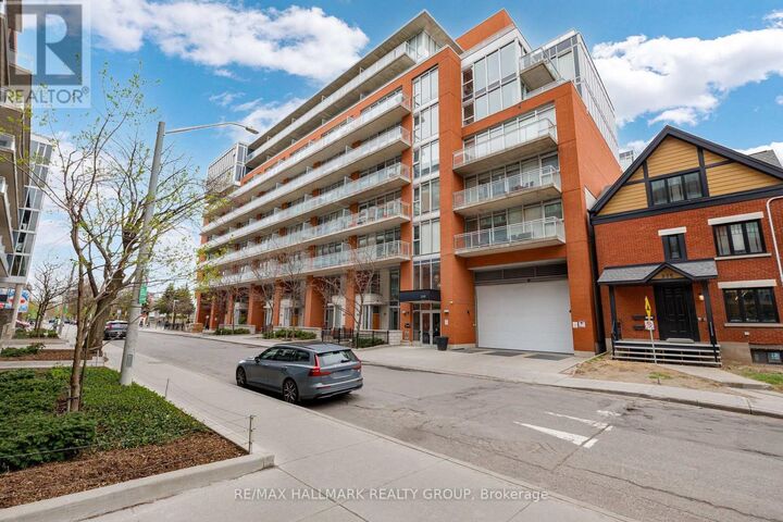 Property Photo: 349 McLeod Street 632 ON K2P 0S1