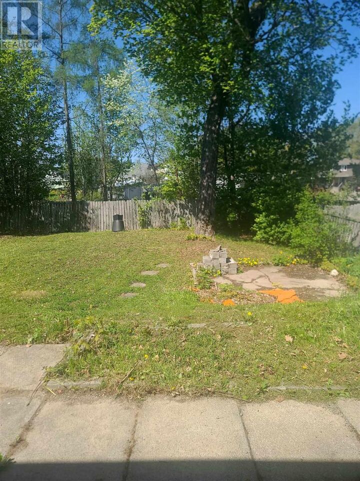 Property Photo: 43 Poplar Rd ON P5A 2J4
