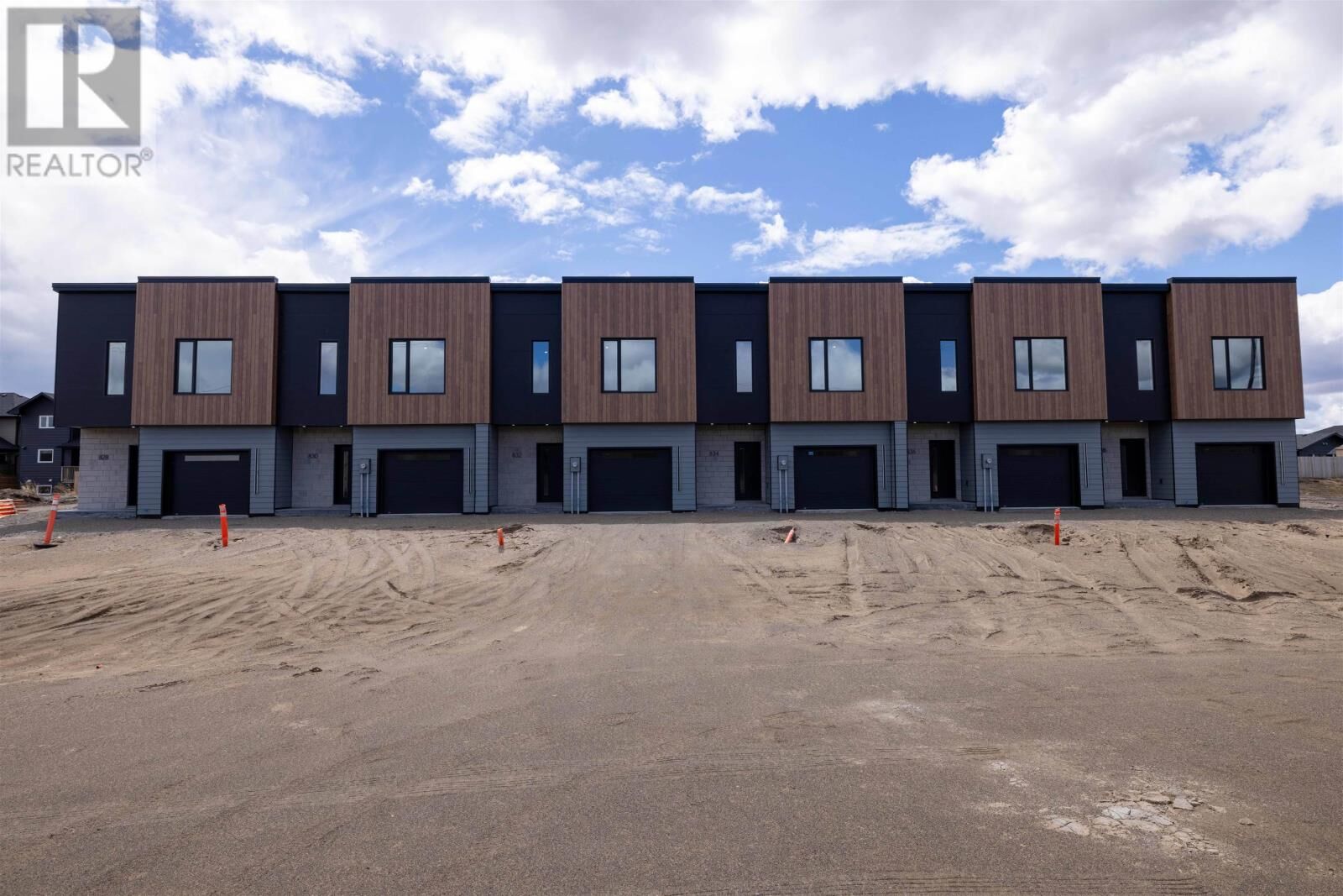 Property Photo:  828 Weiler Blvd  ON P7C 0A7 