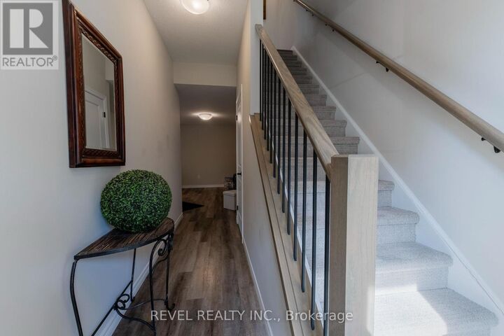 Property Photo: 435 Callaway Road 39 ON N6G 2N1