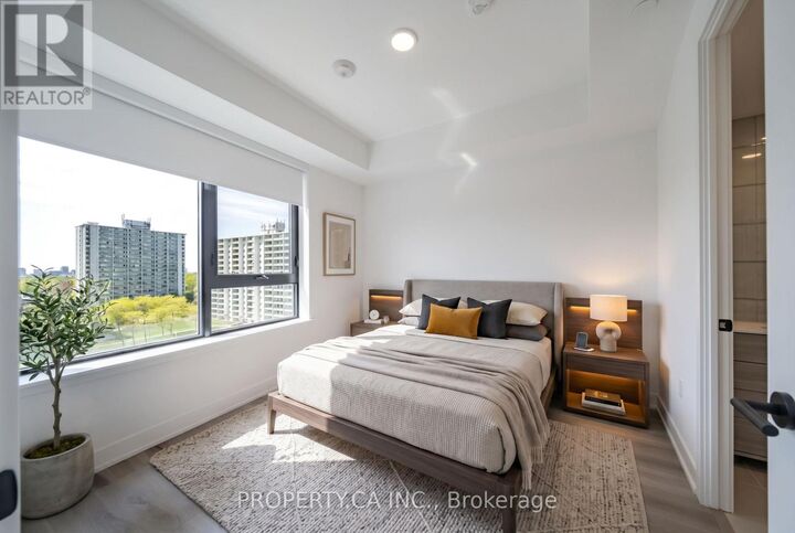 Property Photo:  758 Dovercourt Road West 805  ON M6H 2X2 