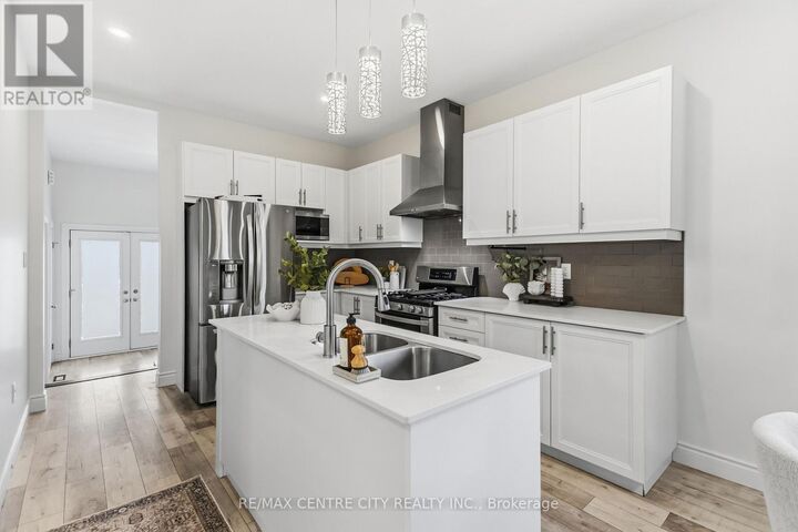 Property Photo:  2344 Constance Avenue  ON N6M 0G5 