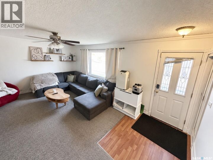 Property Photo:  1410 4th Avenue N  SK S4R 0T1 