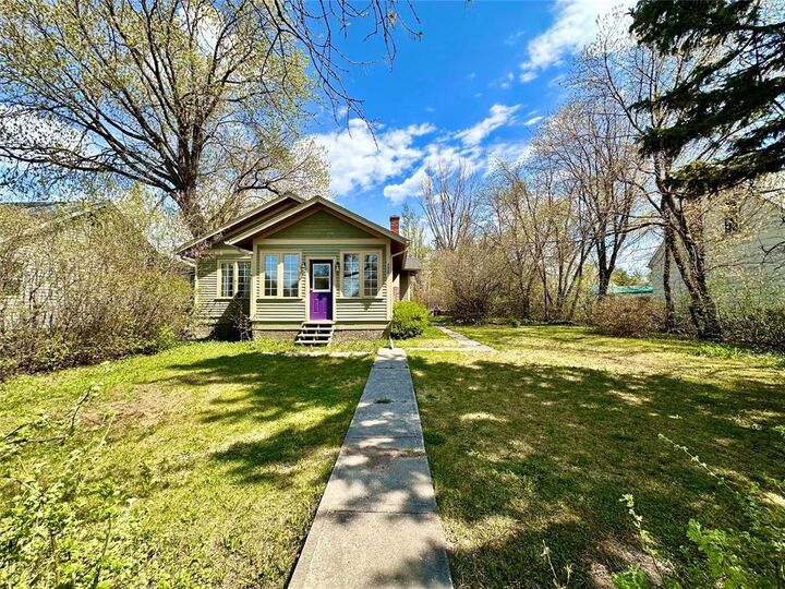 Property Photo: 735 Taylor Avenue MB R9A 1K2