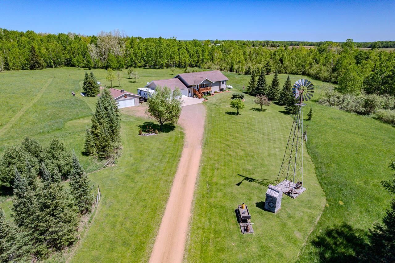 Property Photo:  W9866 County Road M  WI 54452 