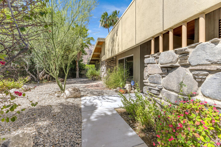 Property Photo:  1285 N Via Paraiso  CA 92262 