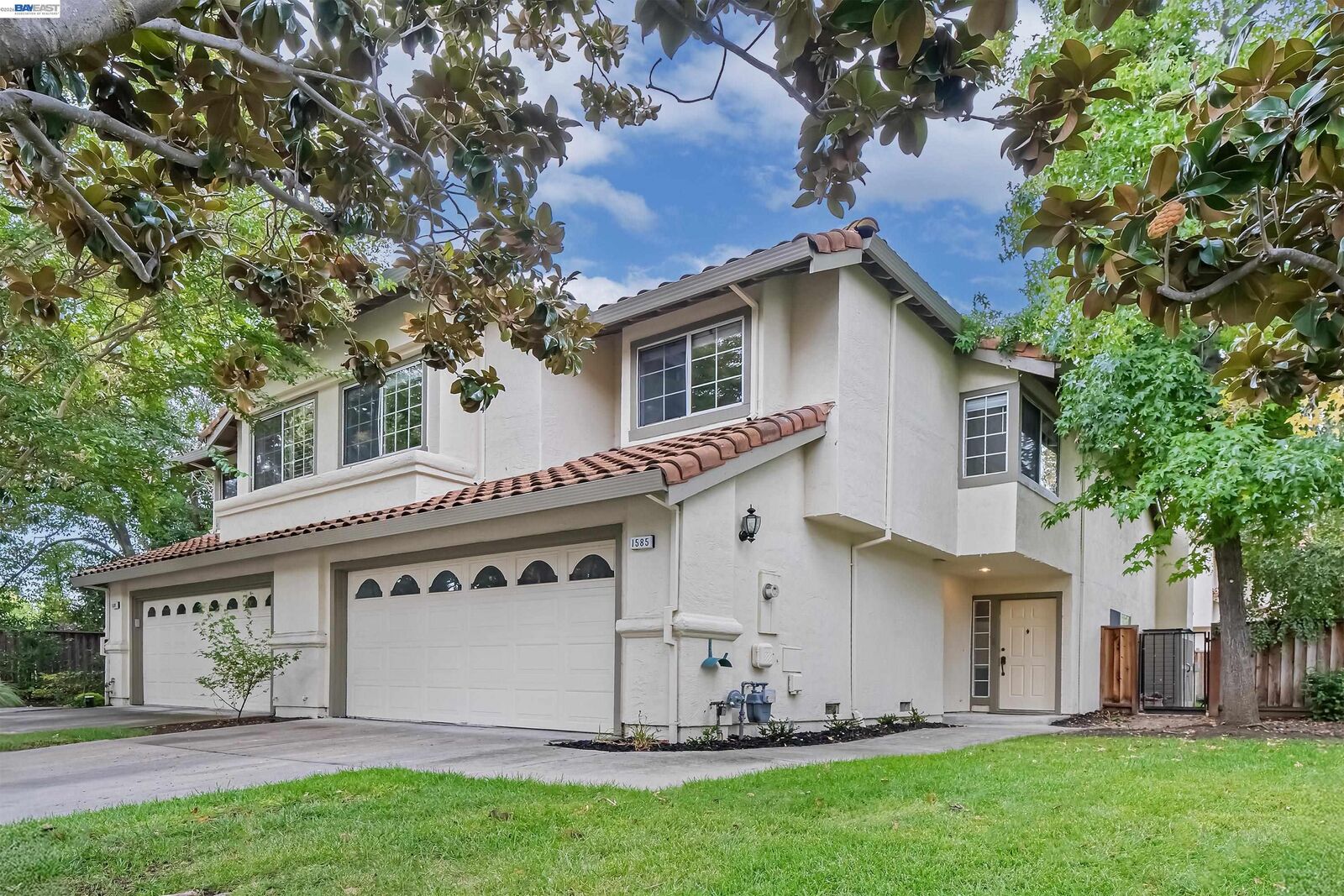 Property Photo:  1585 Poppybank Ct  CA 94566 