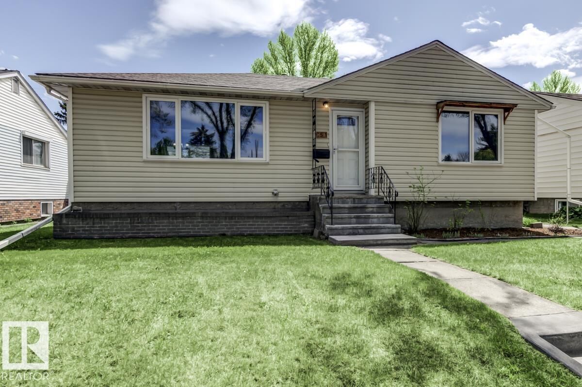 Property Photo: 8511 64 Avenue NW AB T6E 0H1