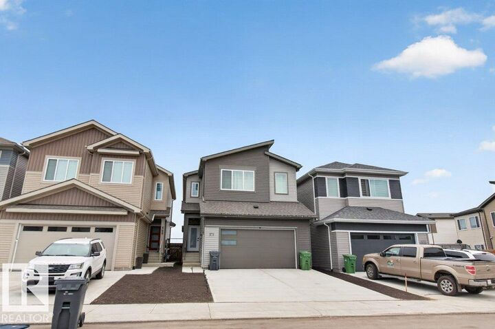 Property Photo: 371 Bluff Cv AB T9E 1M9