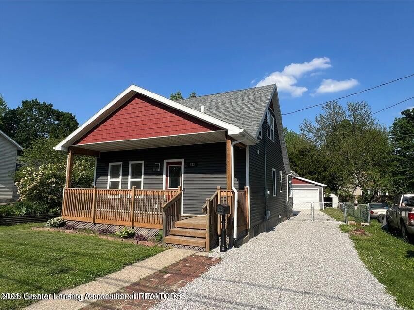 Property Photo: 433 Prairie Street MI 48813