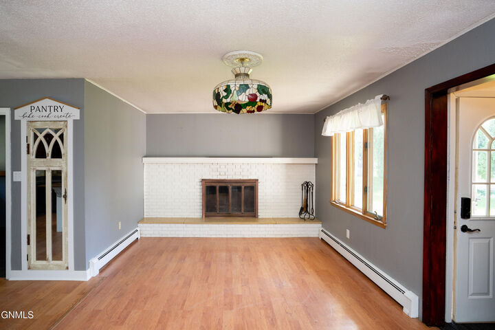 Property Photo:  1710 Elmwood Place  ND 58401 