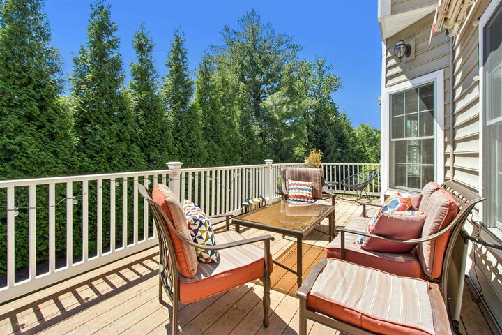 Property Photo: 1 Hartman Ct NJ 07066