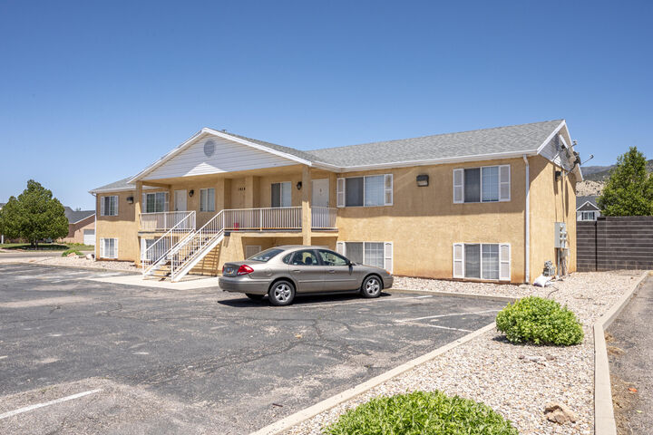 Property Photo: 1414 N 625 W UT 84721