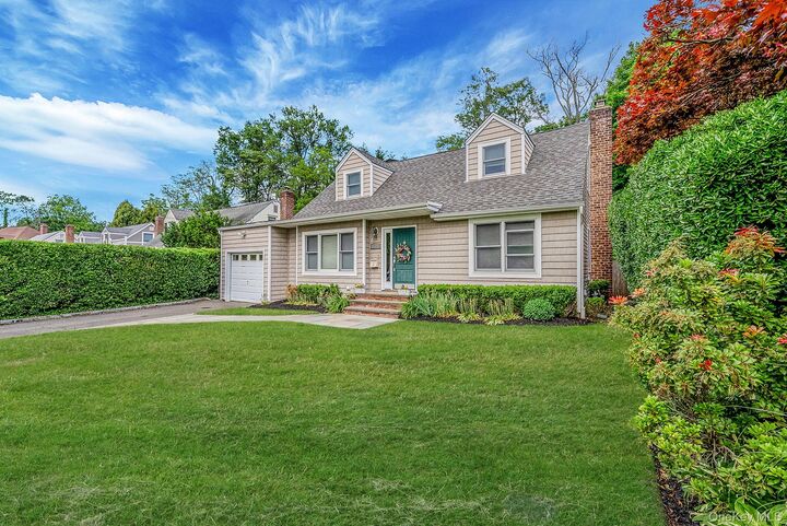 Property Photo: 10 Radcliff Boulevard NY 11545
