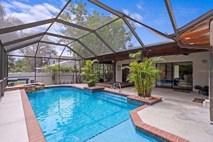Property Photo:  6314 E 112th Avenue  FL 33617 