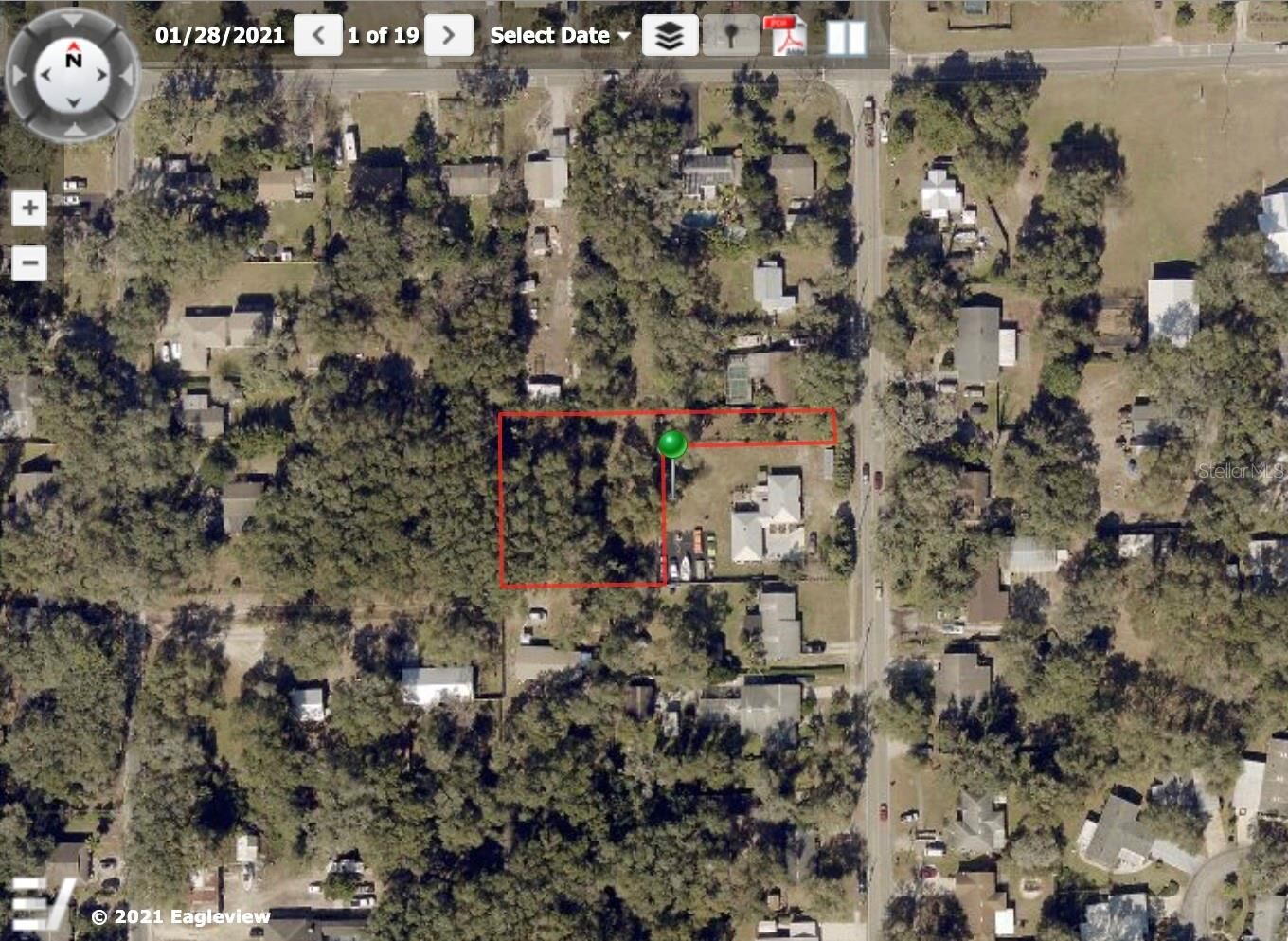 Property Photo: 308 S Blue Lake Avenue FL 32724
