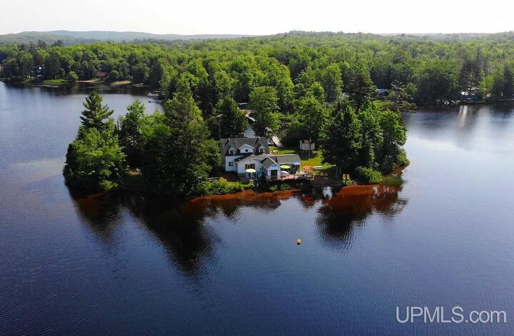 Property Photo: 7021 Island Lane MI 49965
