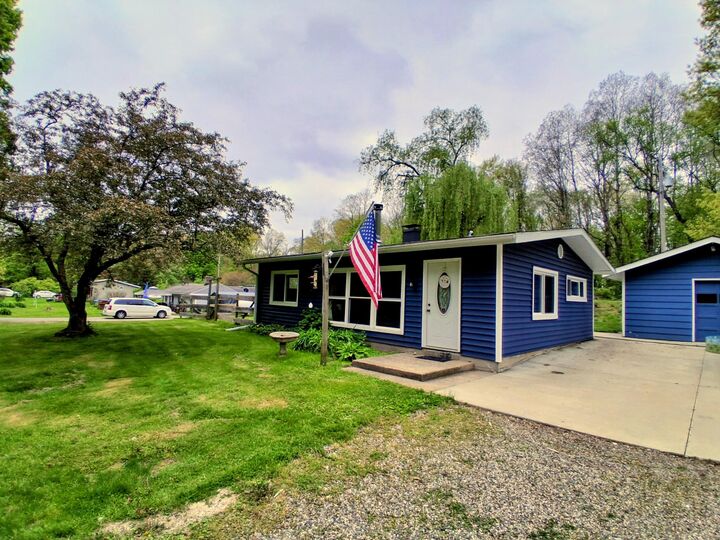 Property Photo: 6921 N 37th Street MI 49083
