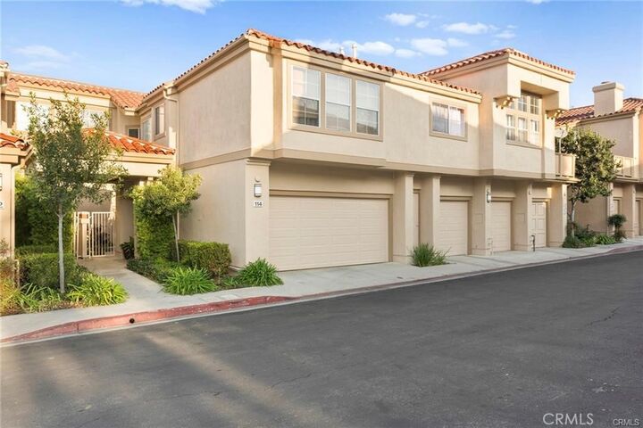 Property Photo:  114 Cartier Aisle  CA 92620 