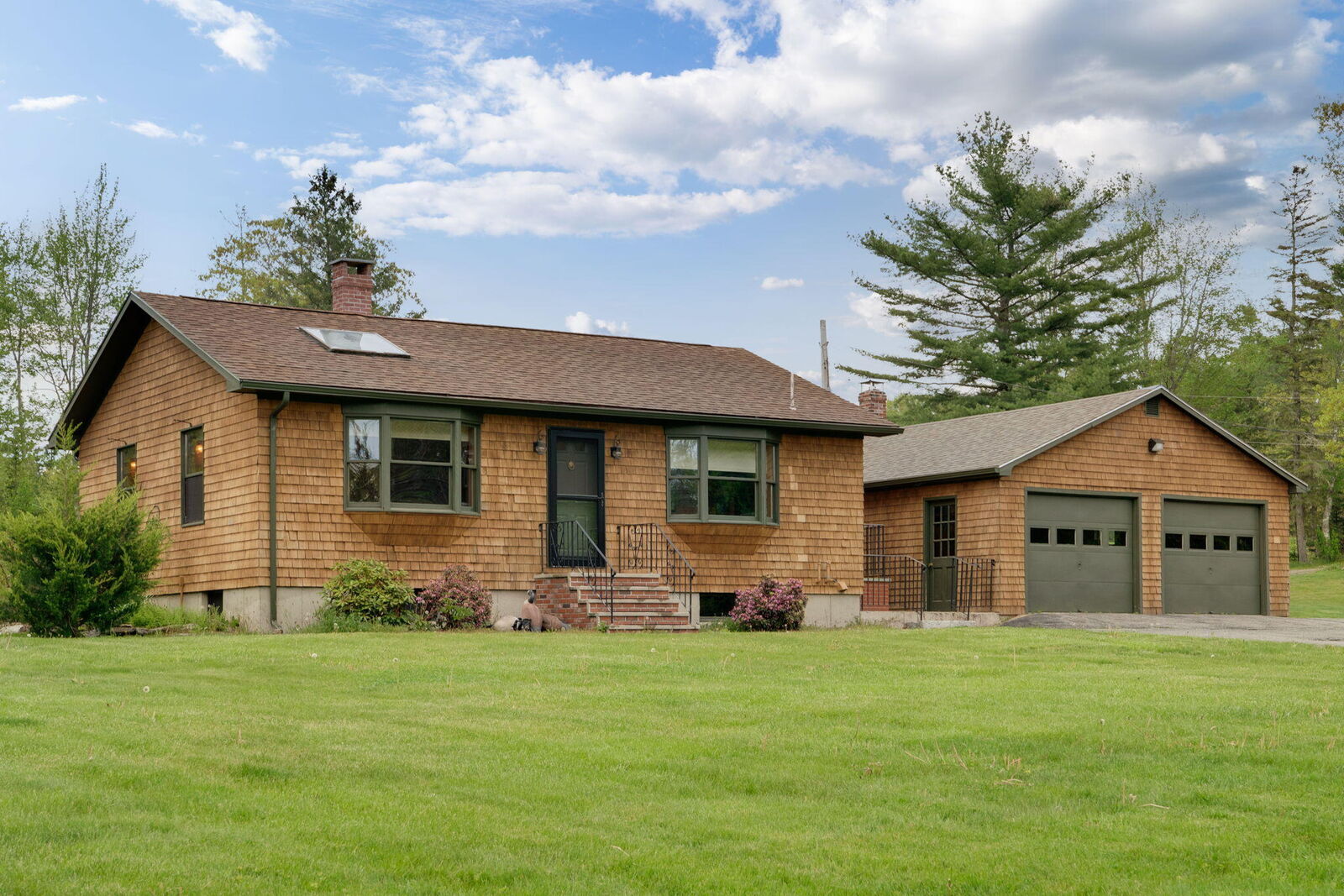Property Photo:  1342 US-1  ME 04640 