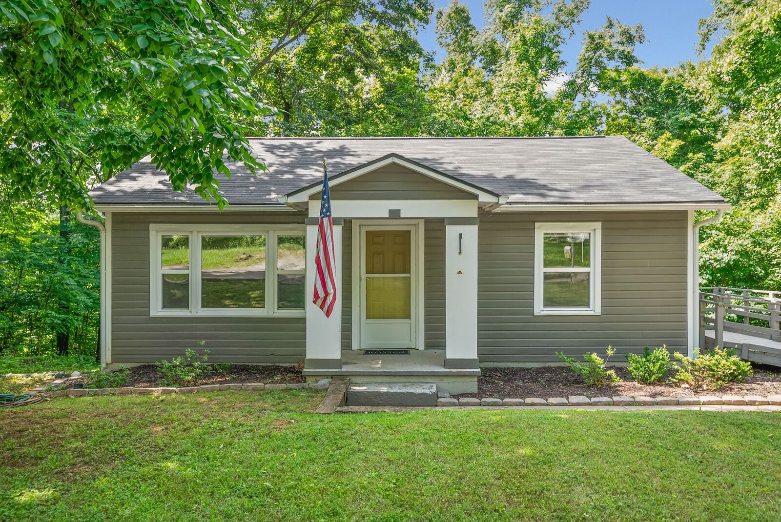 Property Photo: 120 Circle Hill Dr TN 37042